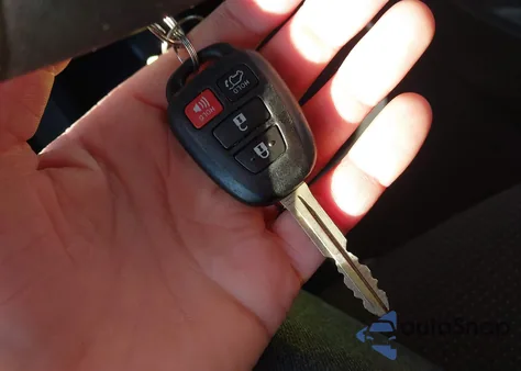 2017 Toyota Rav4 Xle from USA, damaged, VIN JTMWFREV3HD098866